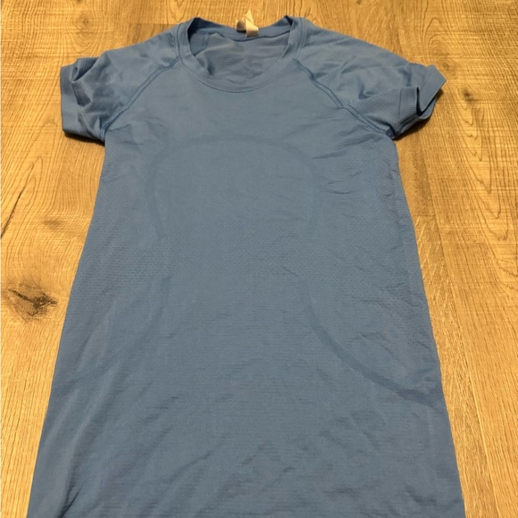Lululemon Swiftly Tech Blue Short Sleeve - Picture 1 of 2